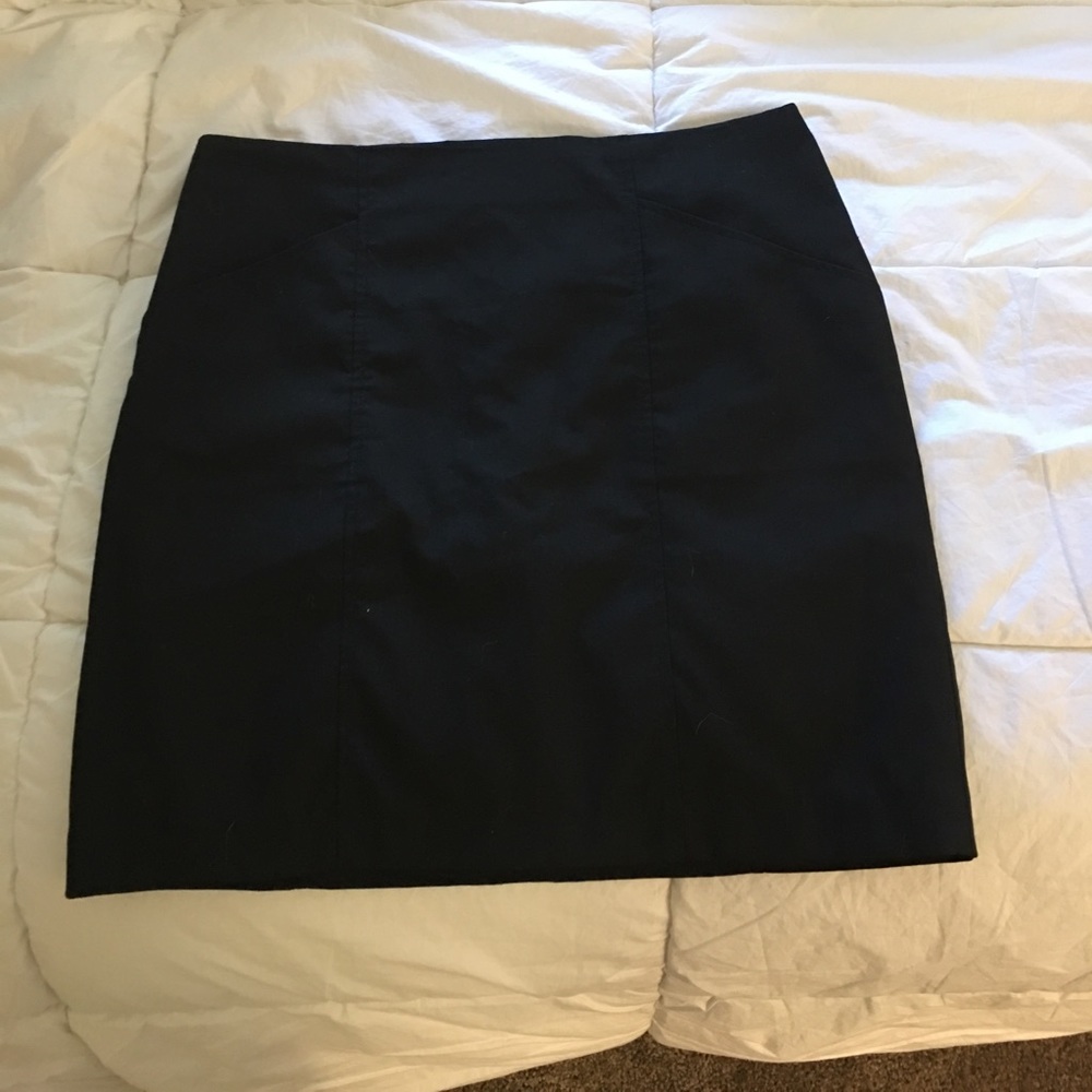 Black skirt with pockets!!