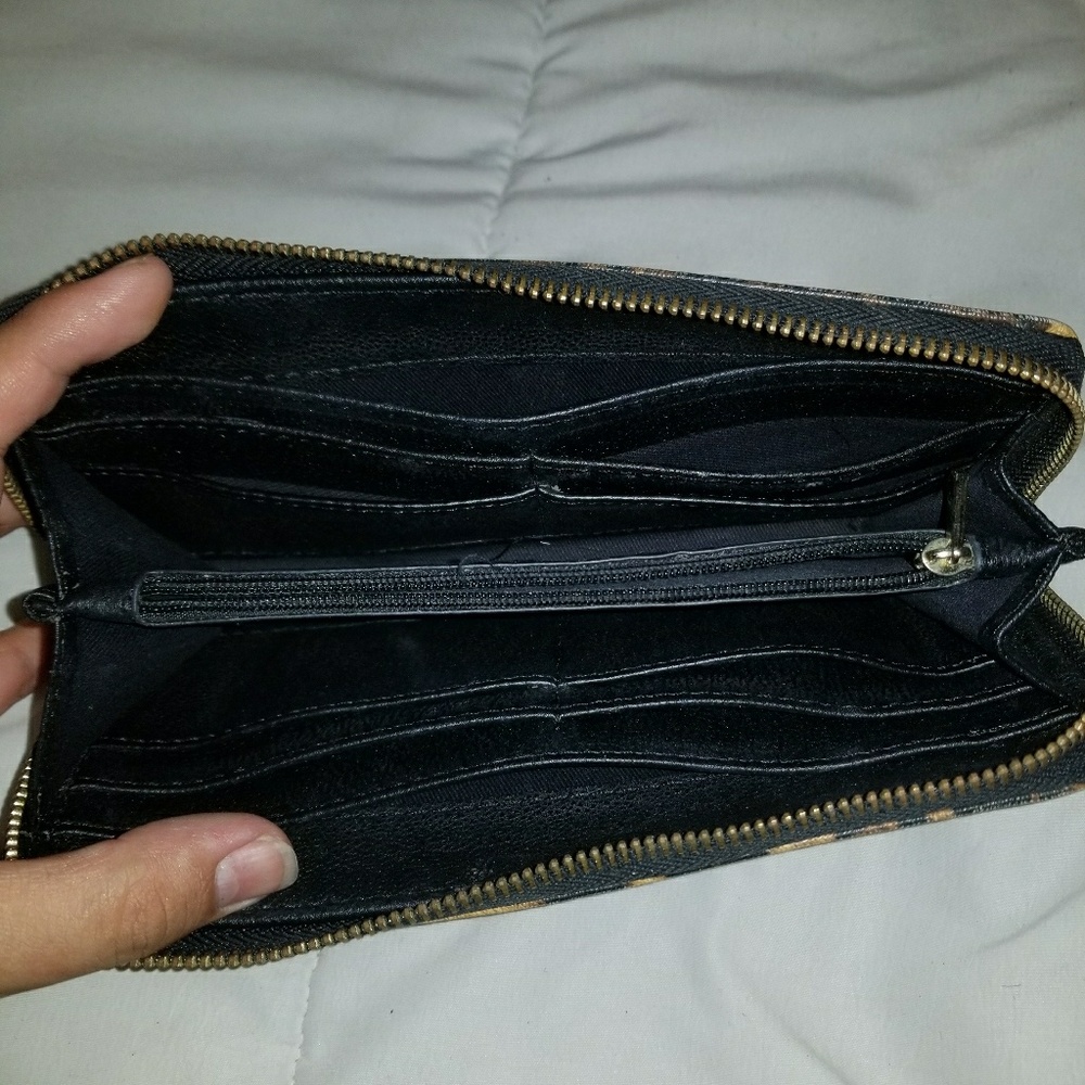 Wallet - Picture 2 of 2