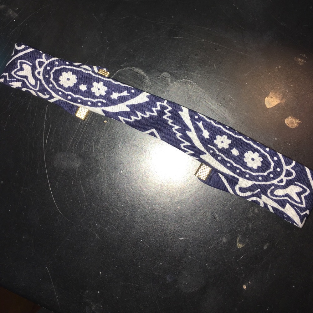 Bandana choker