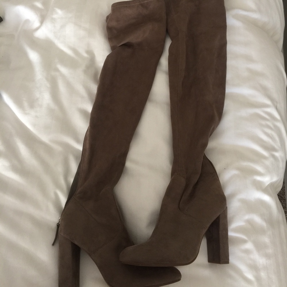 Size 9 Steve Madden Suede Over Knee Boot