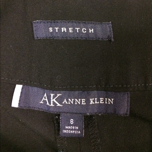 Black Pencil Skirt, size 6 - Picture 3 of 4