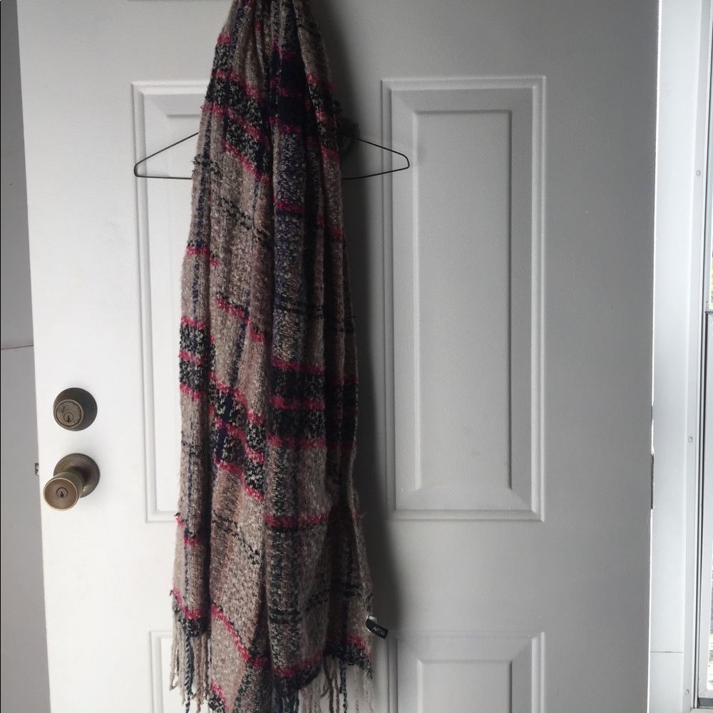 Plaid scarf