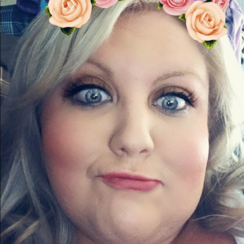 Meet your Posher, Kendra
