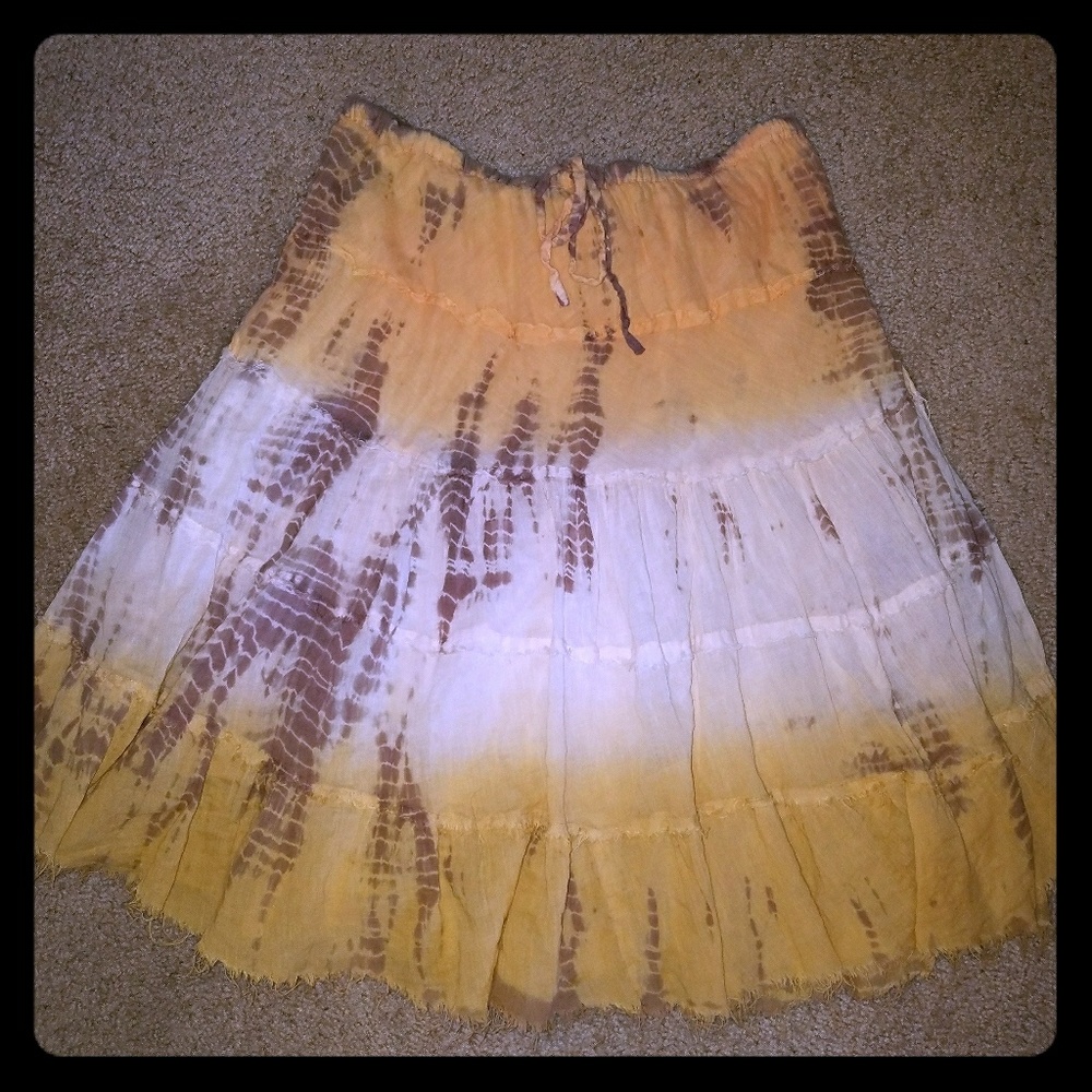 Sold** Knee length skirt