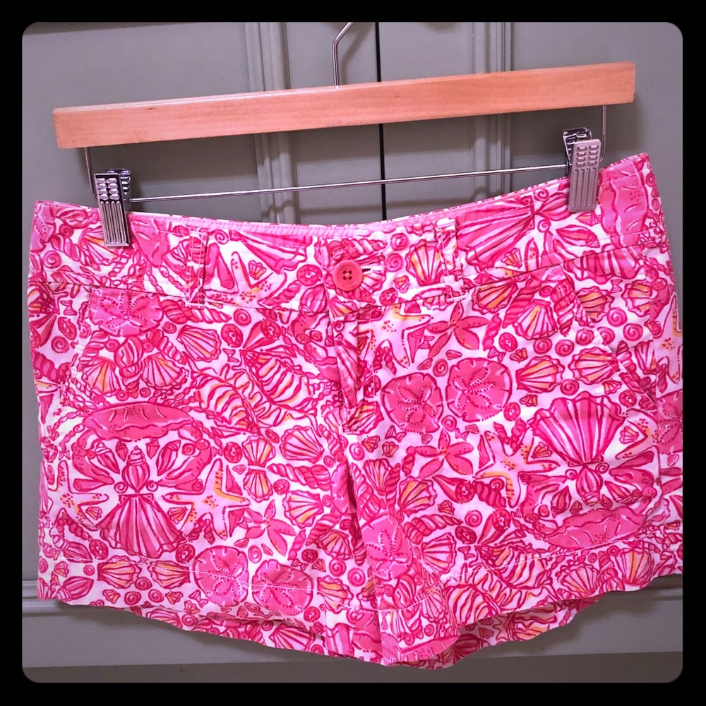 Lilly Pulitzer: summer shorts