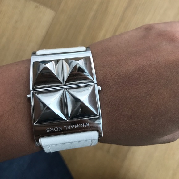 SOLD-Michael Kors Pyramid Stud White Leather Cuff - Picture 4 of 8