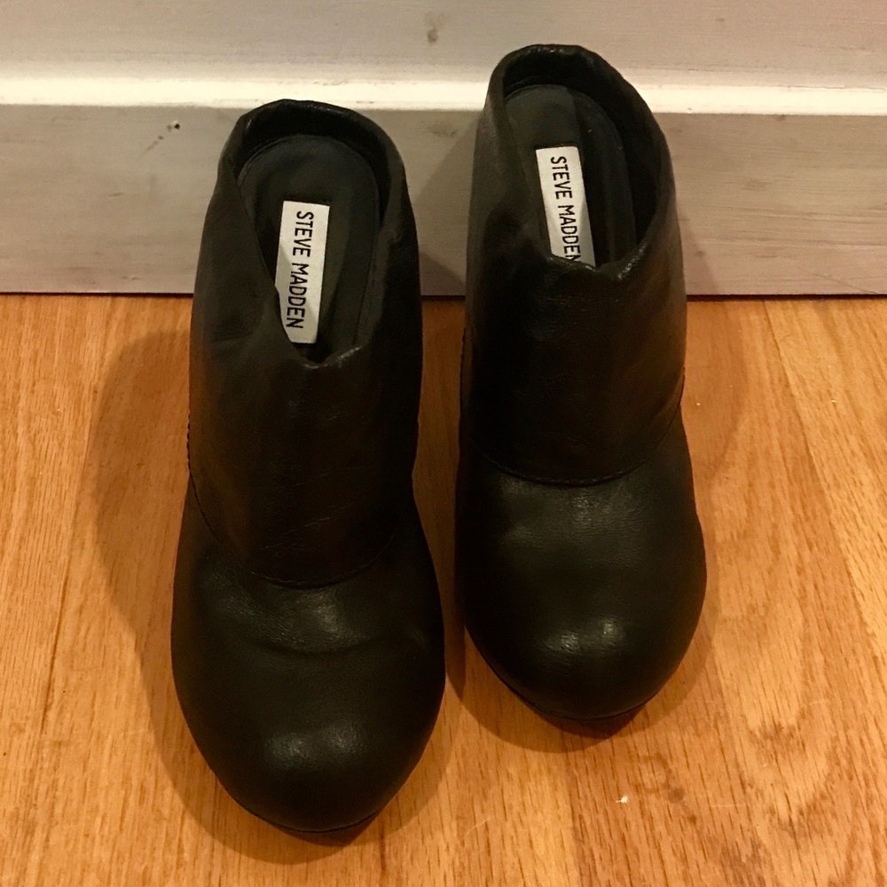 Steve Madden Women's Fold Over Booties