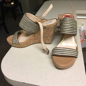 Jessica Simpson khaki and navy blue wedges