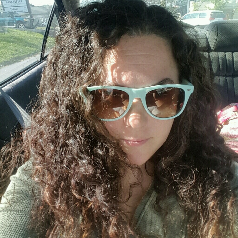 Meet your Posher, Robyn