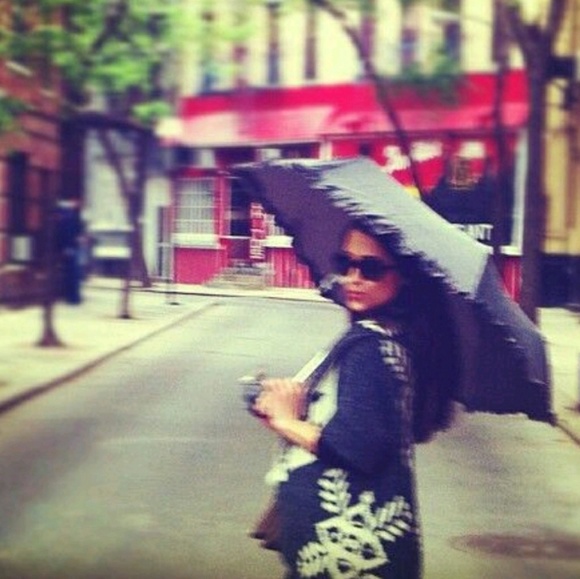 Meet your Posher, Nina - Picture 2 of 5