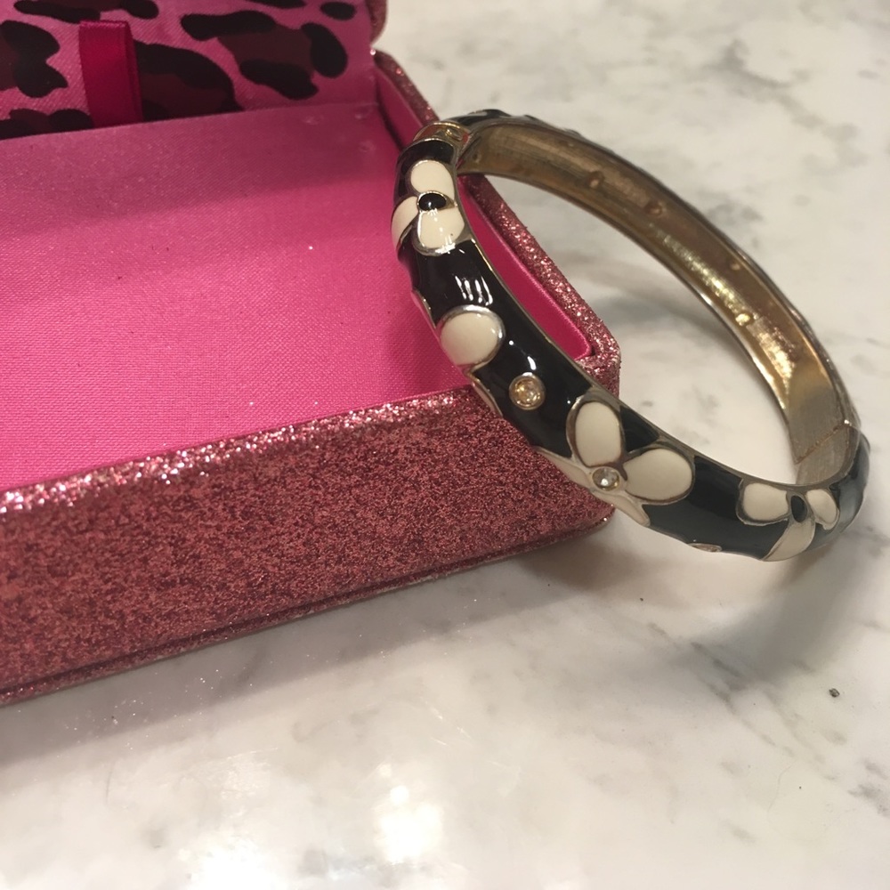 Betsey Johnson bangle bracelet