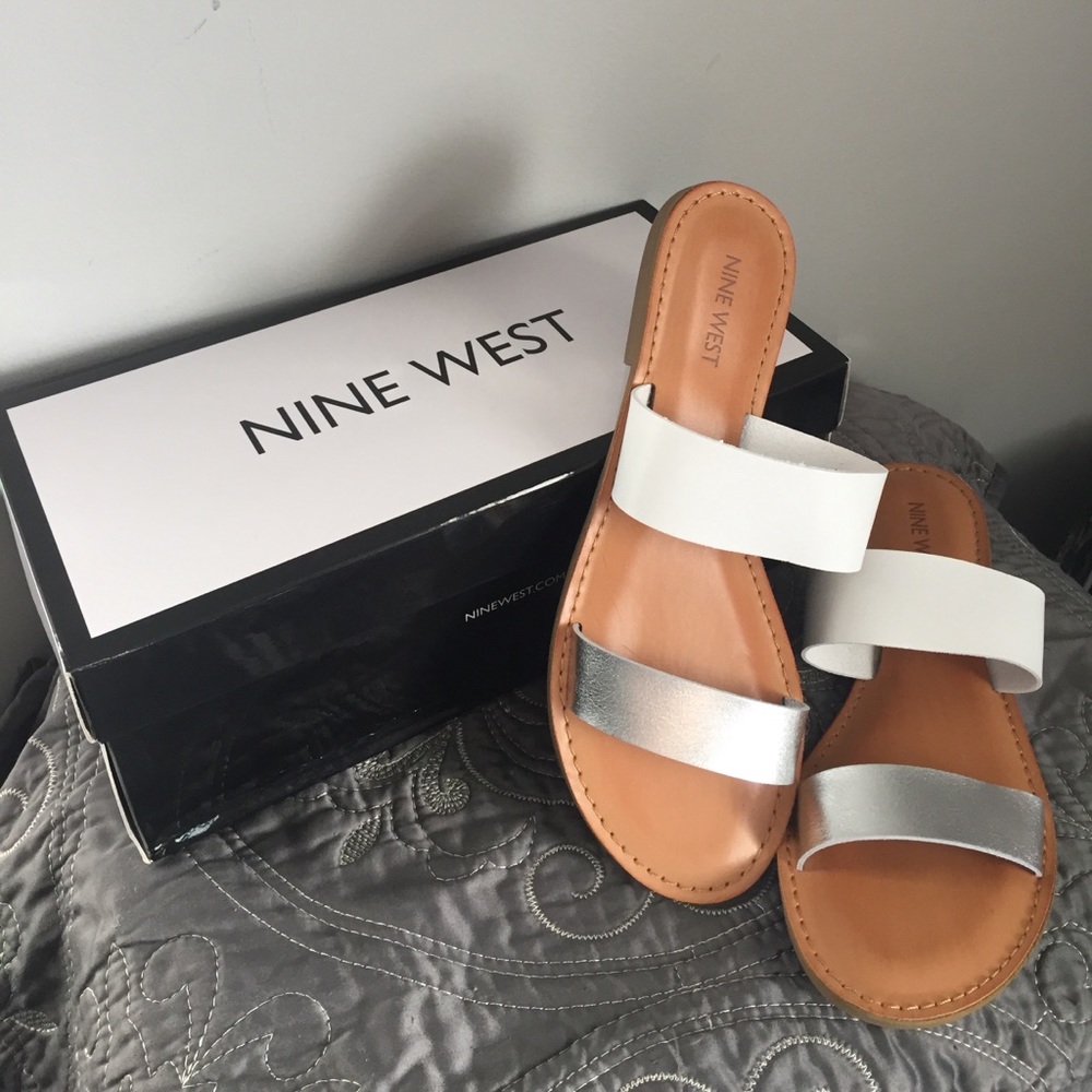 Nine West Silver and White Strap Flip Flop