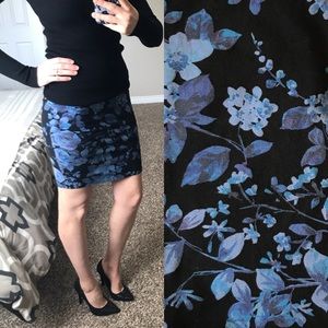 Express black & blue flower skirt