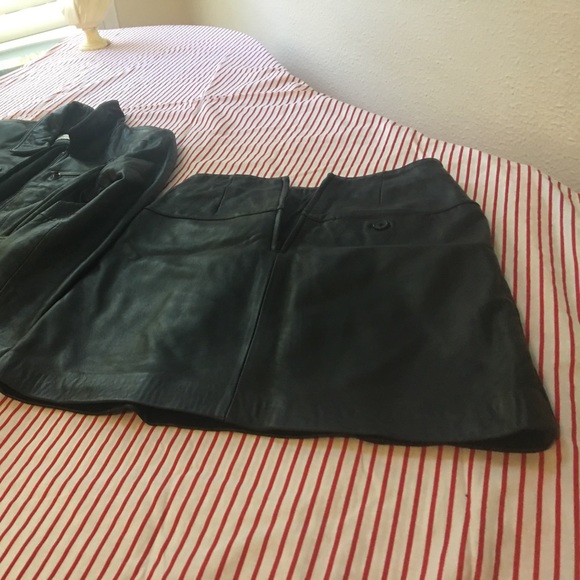 Valerie Stevens Black Lamb jacket/skirt - Picture 4 of 5