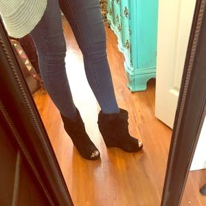 BCBGeneration open-toe booties
