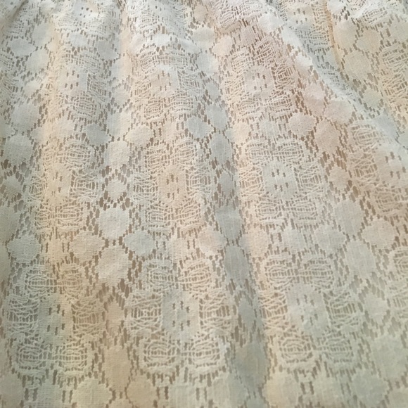 Tribal lace dress - Picture 2 of 5