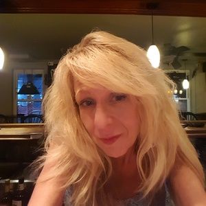 Meet your Posher, Cara