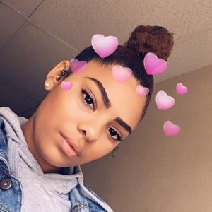 Meet your Posher, Nadia