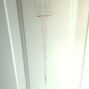 Silver double arrow lariat