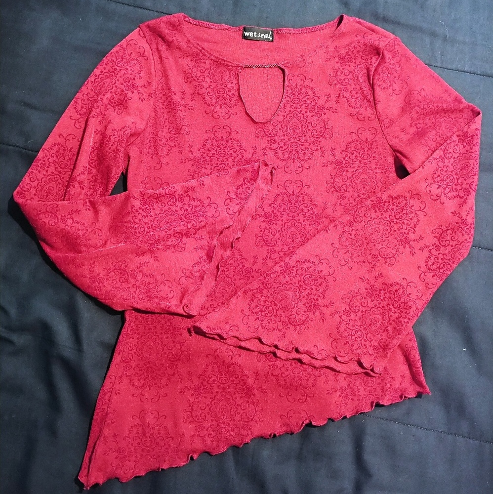 Wetseal asymmetrical bell sleeved shirt