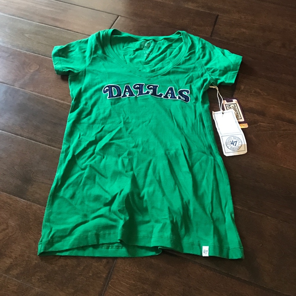 Old school Dallas Mavs shirt! NWT!!