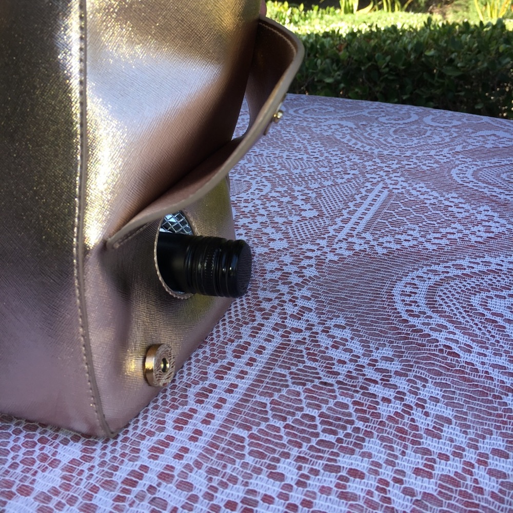 NWT BLUSH INSULATED WINE TOTE!   LAST ONE!! - Picture 4 of 8