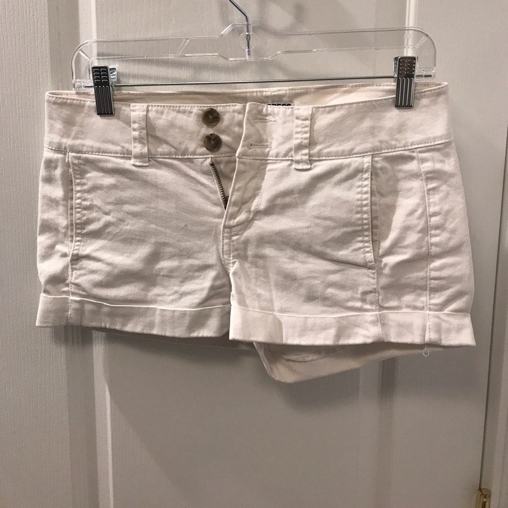 EXPRESS women’s white shorts