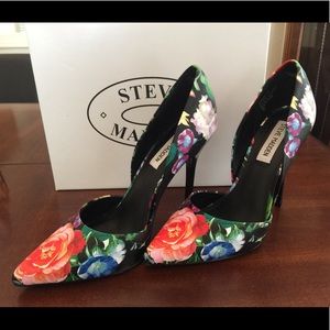 Steve Madden Floral Pumps