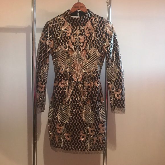 Sequin gold and black dress with long sleeves . - Picture 5 of 6
