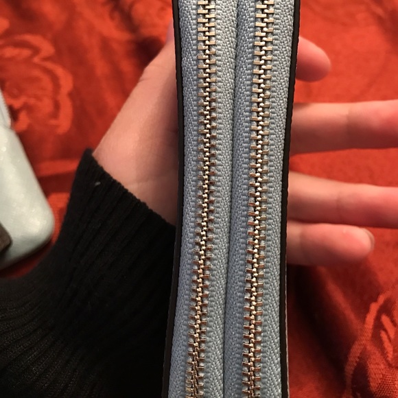 Sparkly Light Blue Coach Card Holder + Wallet💸 - Picture 3 of 4