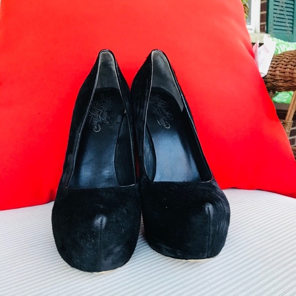 Alejandro Ingelmo Black Pony Hair Round Toe Pumps - Picture 5 of 7