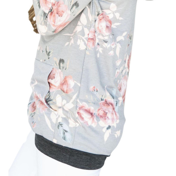 $19 5⭐️ RATED Ginny Rose Hoodie Size M - Picture 2 of 5