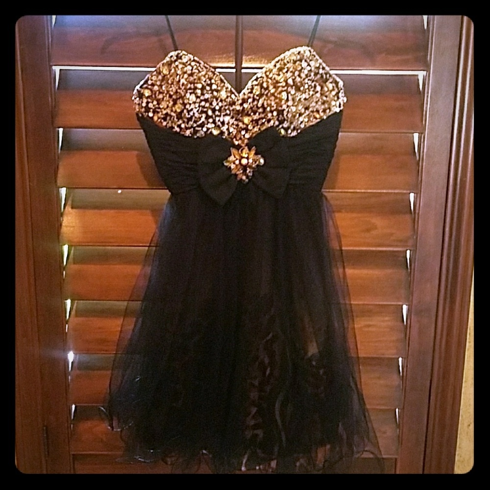 Girls party dress