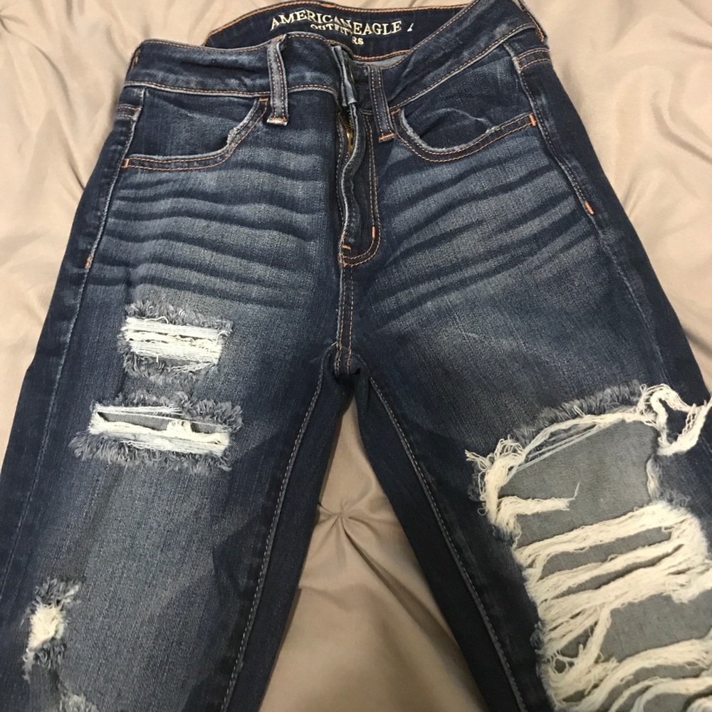 American Eagle distressed skinny jeans!!