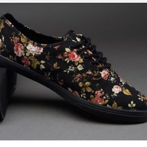 like new floral Vans