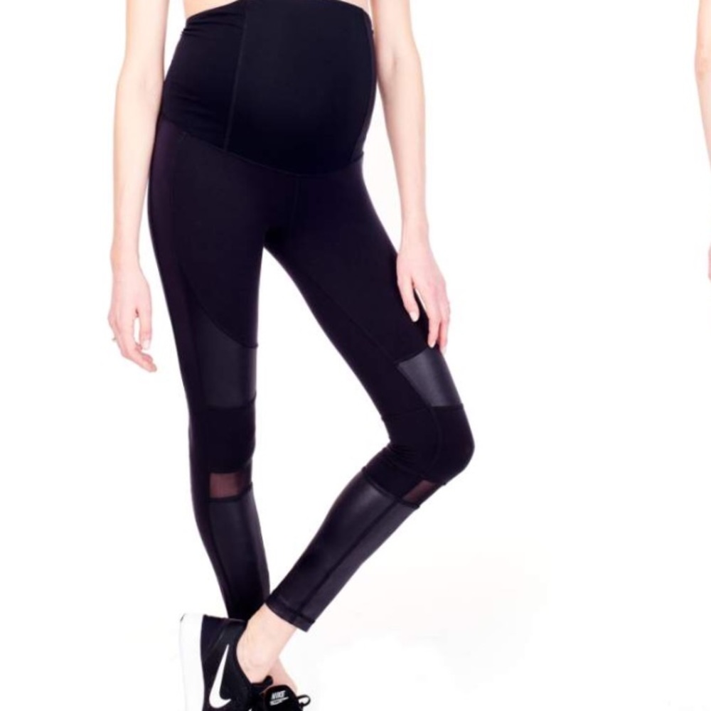 Ingrid & Isabel Maternity Leggings