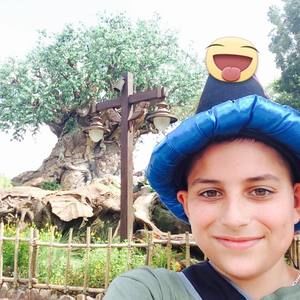 Meet your Posher, Devin