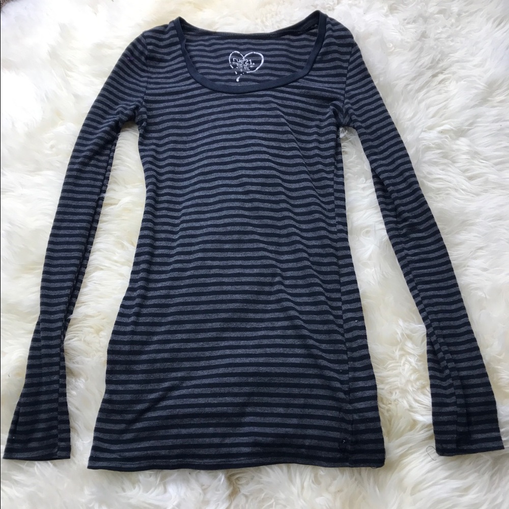 Rue21 Black and Grey Long Sleeve!