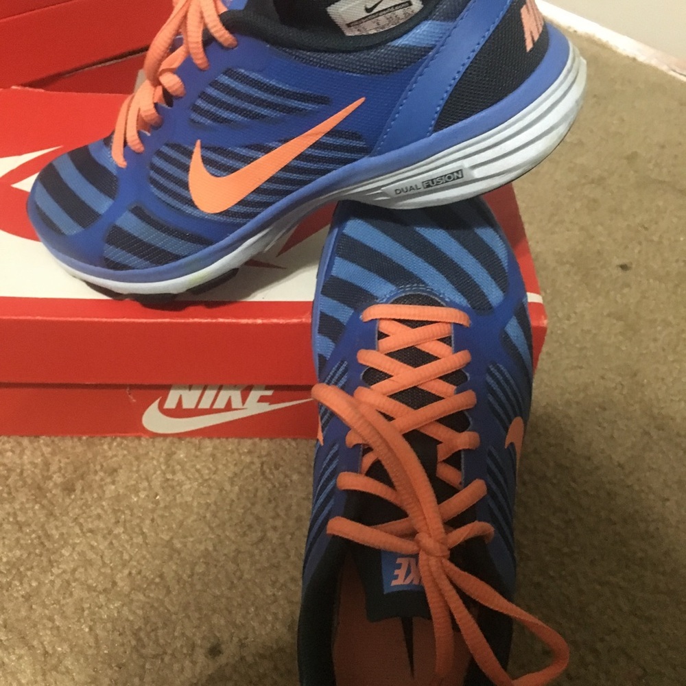 Nike coral & blue training shoes - size 6.5