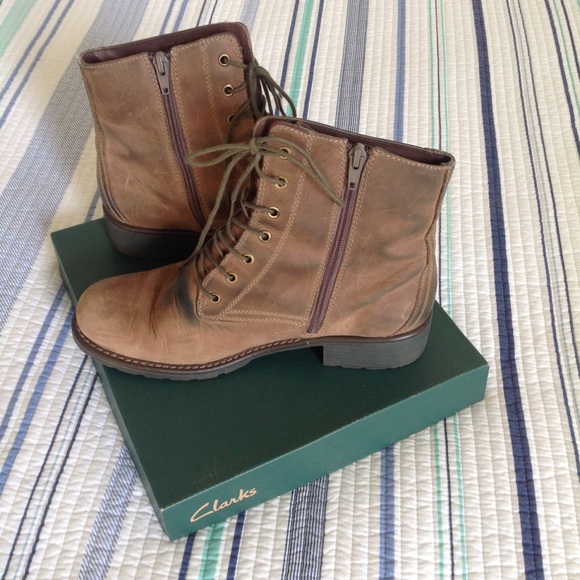 Clarks Shoes - Clarks Orinocco Hop boots, size 9 1/2