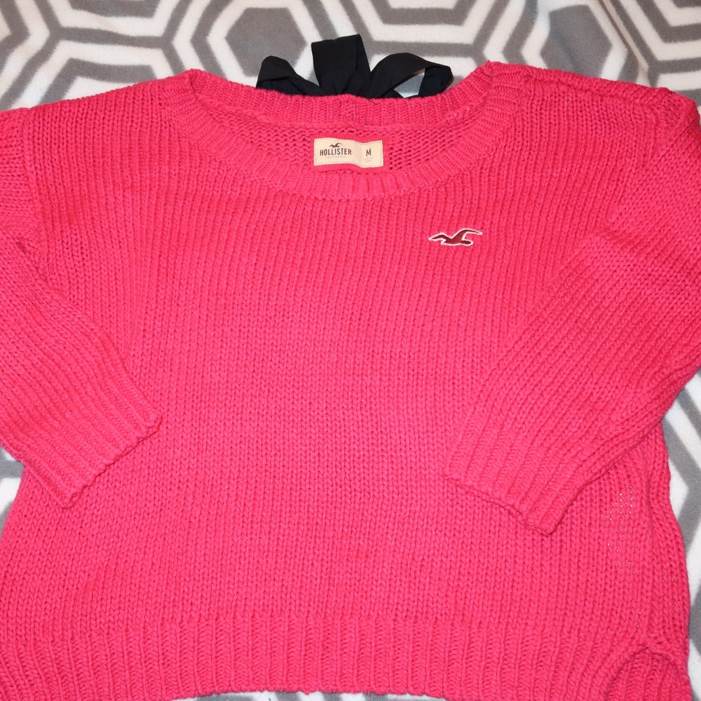 NWOT Hollister Cropped Pink Sweater