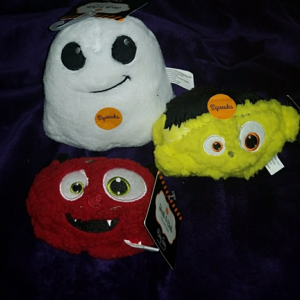 Howl-Loween Squeaky Bundle