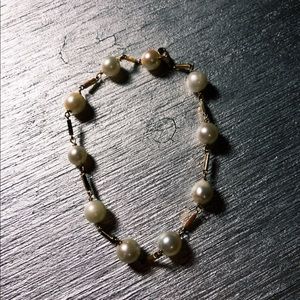 Attractive Handcrafted 14k gold pearl bracelet
