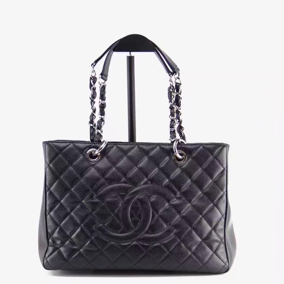 Authentic Chanel GST tote - Picture 4 of 7