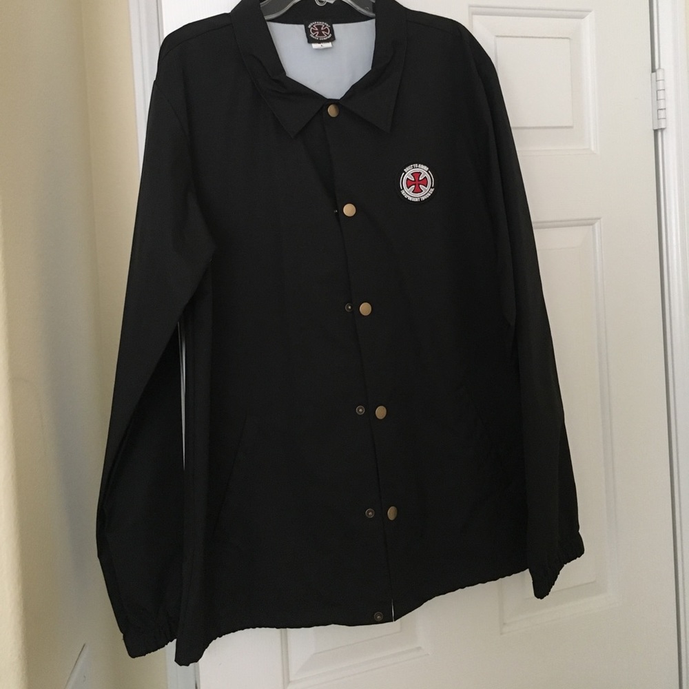 Independent Windbreaker