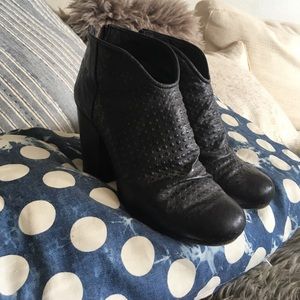 Made in Italy slouchy leather booties