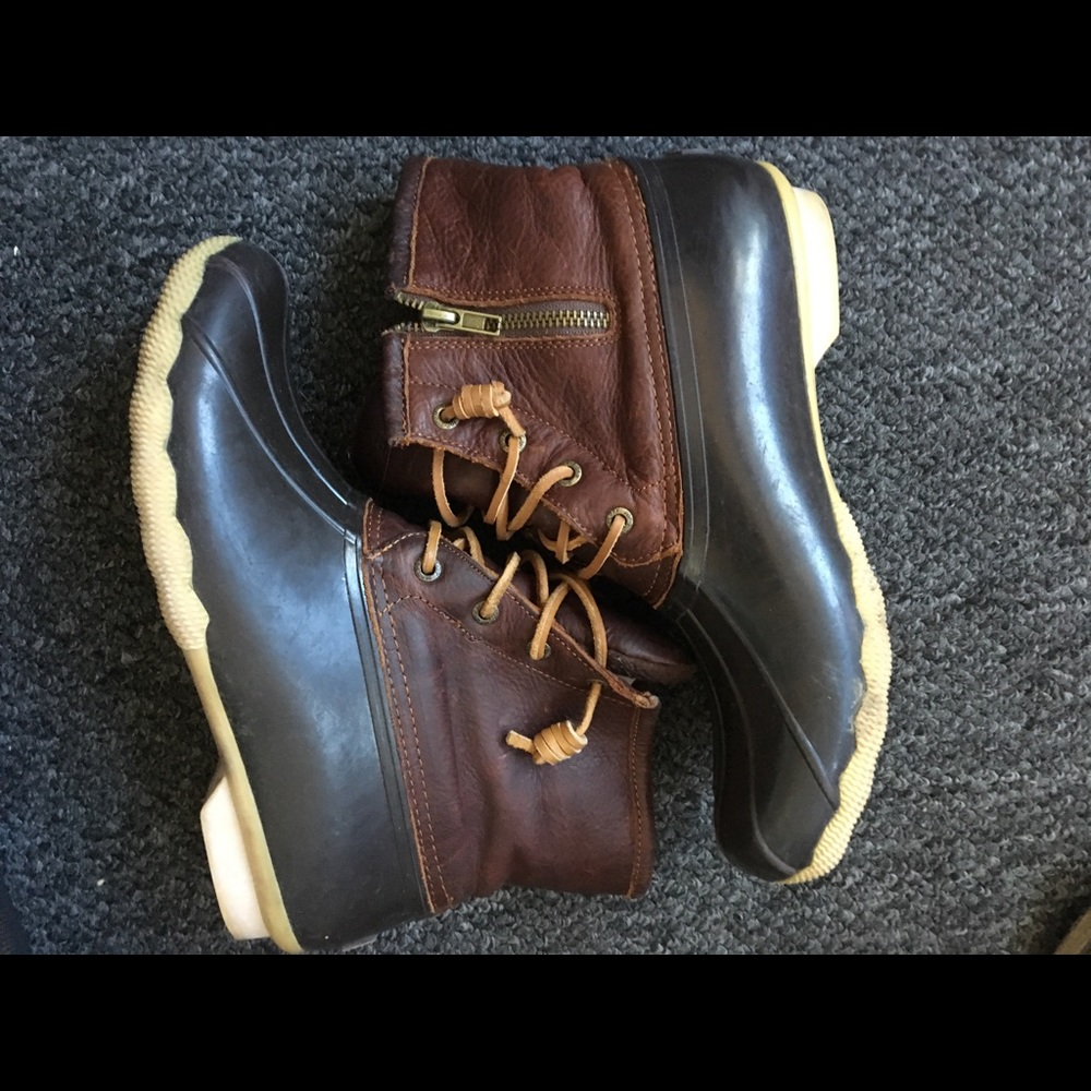 Sperry Duck Bean Boot Size 9.5 Brown Leather
