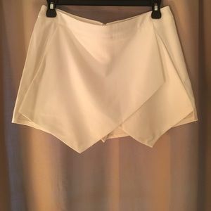 White skort