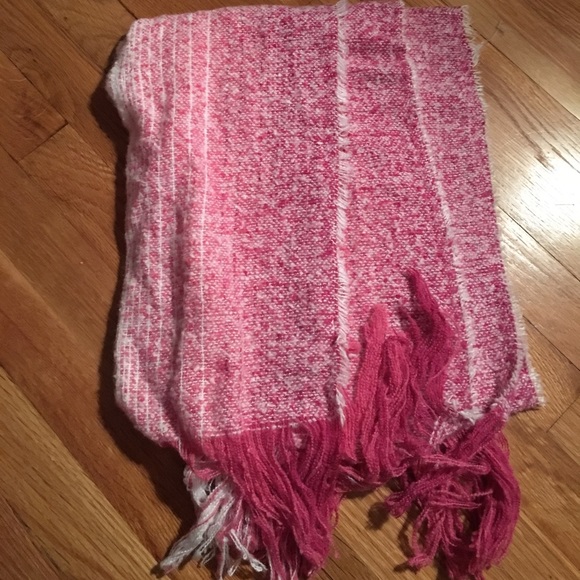 NWOT Pink and white scarf - Picture 1 of 4
