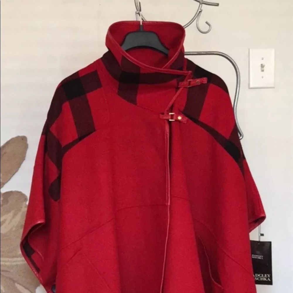 Badgley Mischka cape coat-NEW